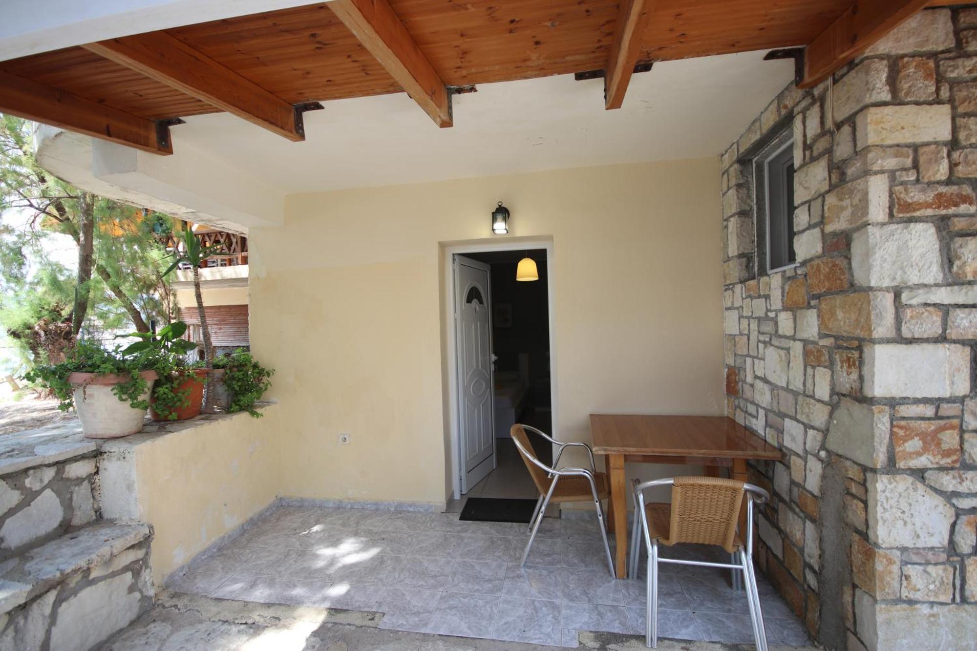 Hotel Potami Beach - Mondi Goro Himare Exterior photo